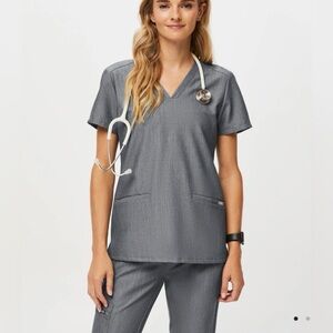 FIGS Graphite gray color scrub set - Casma 3-pocket top and Kade Scrubs pants